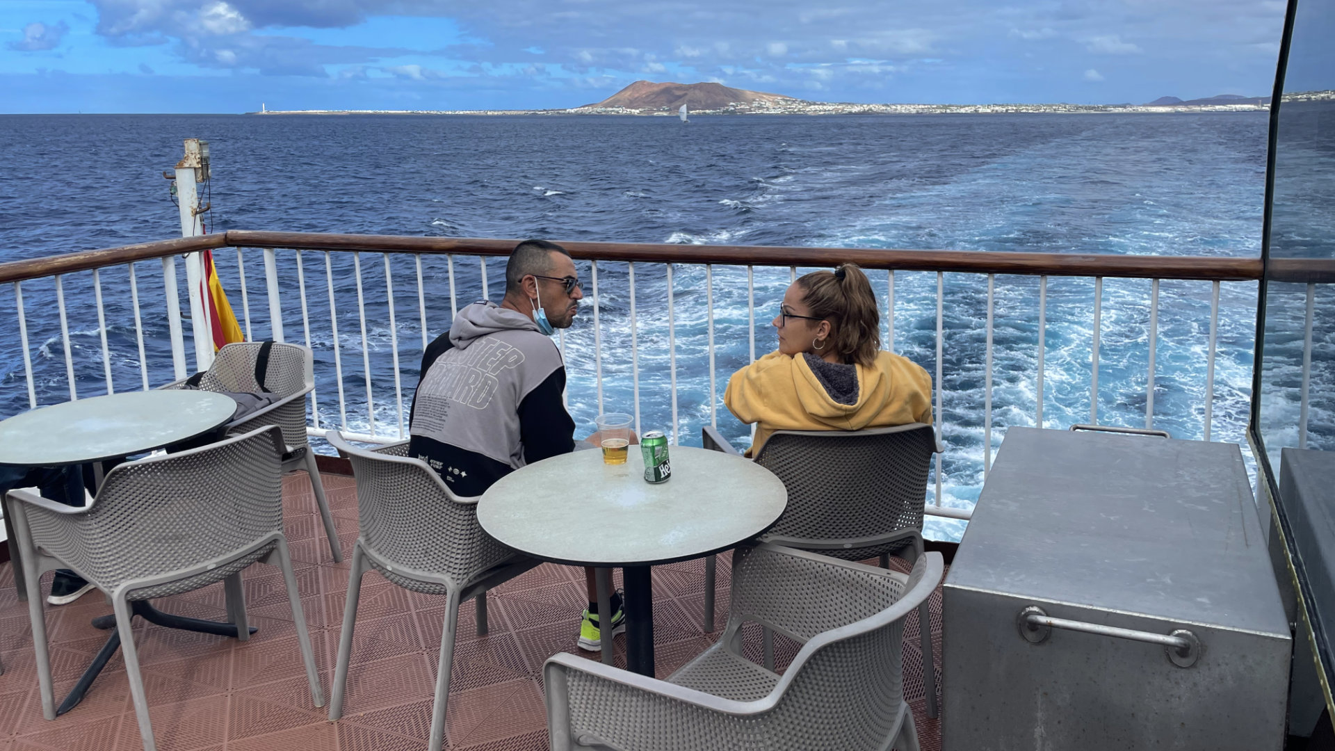 Fähre Lanzarote Fuerteventura - Partyboot