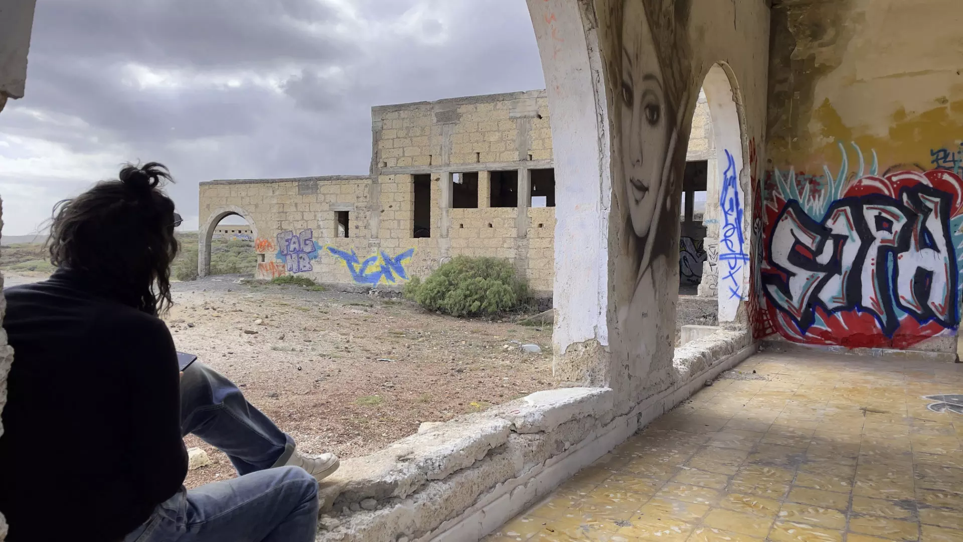 Sanatorio de Abona - Pause vom Graffiti sprayen in der Geisterstadt Teneriffa